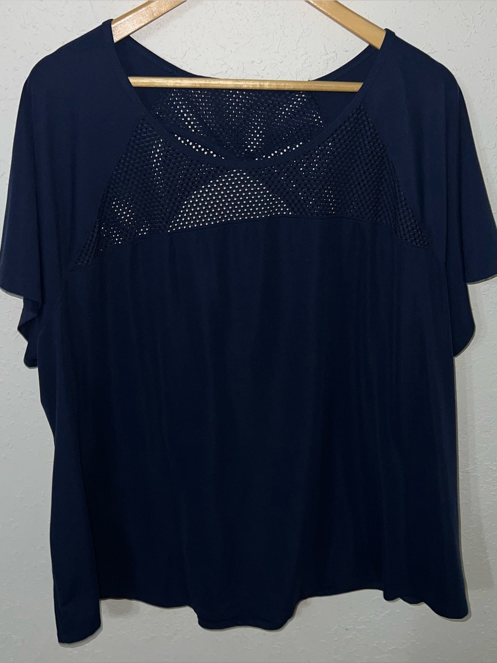Livi Active Wear Navy Blue Mesh Exercise
Shirt Top Size 26/28